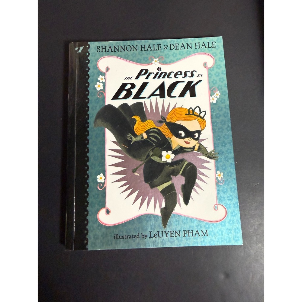 The Princess in Black Shannon Hale Dean Hale Paperback Book 1 9780763678883